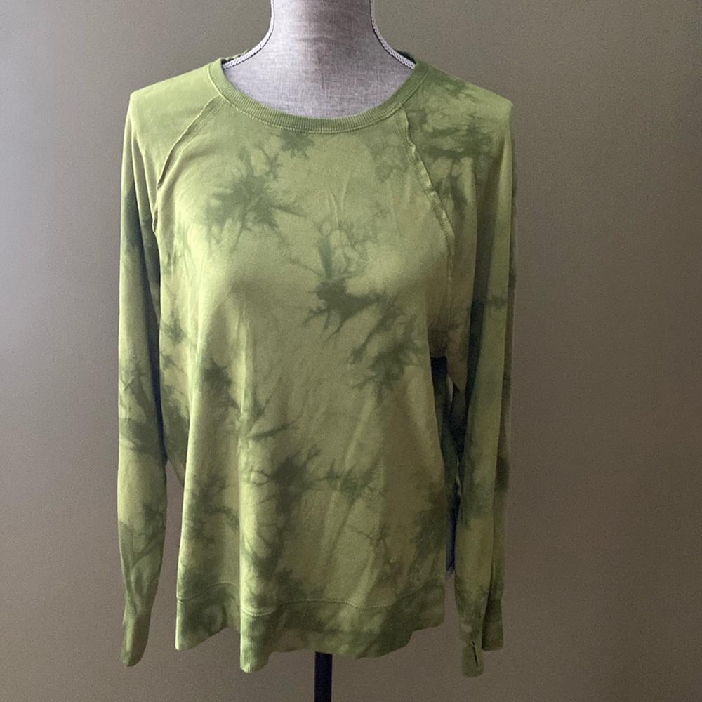 JoyLab oversized long sleeve green tie dye soft top Sz S-L
